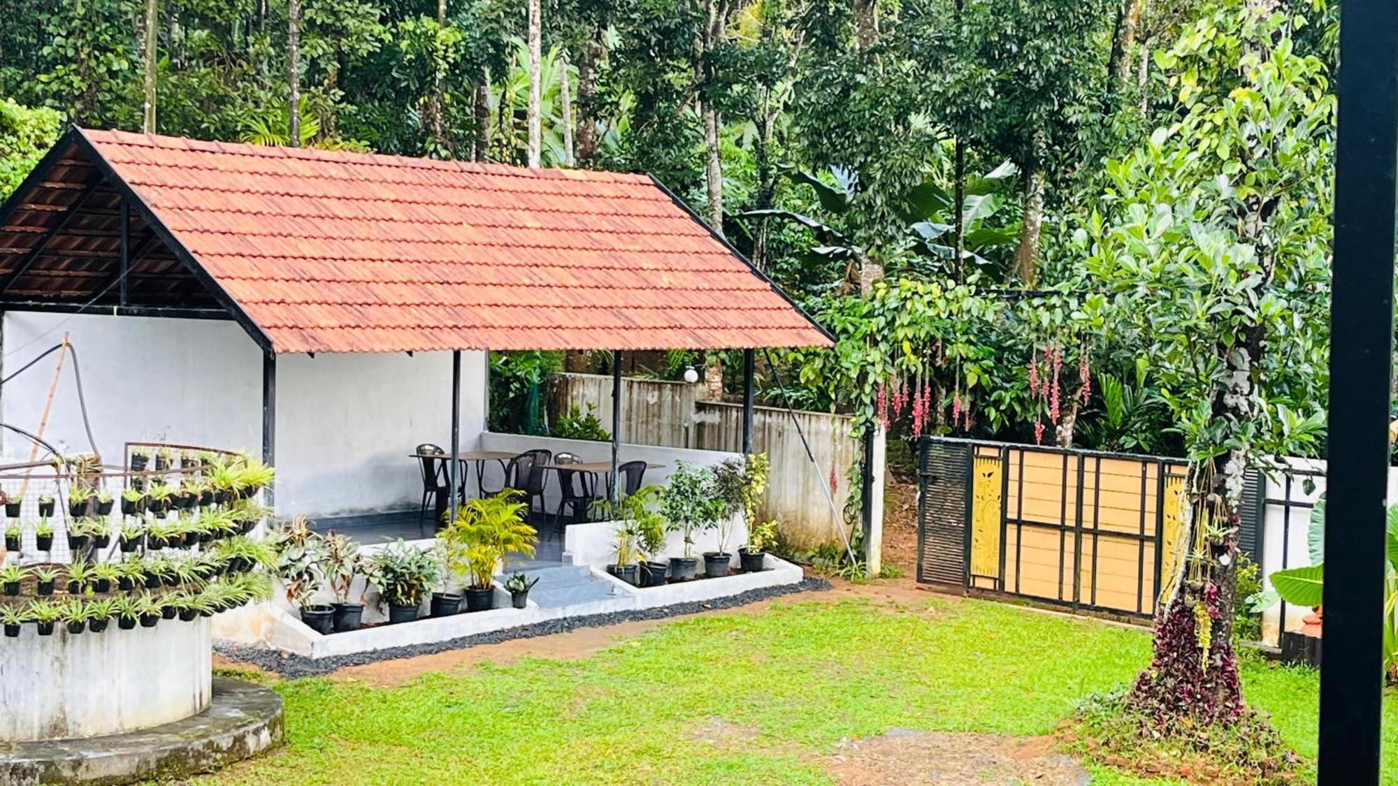 Partho Home Stay Padinjarathara Eksteriør billede